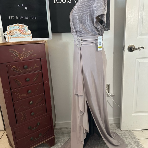 🆕R&M Richards Evening Gown - Picture 8 of 17